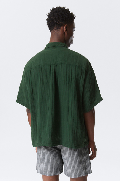 WEEKDAY◆TEXTURED SHORT - SLEEVED RESORT SHIRT [Khaki green] textured short-sleeved resort shirt - Khaki Green & White