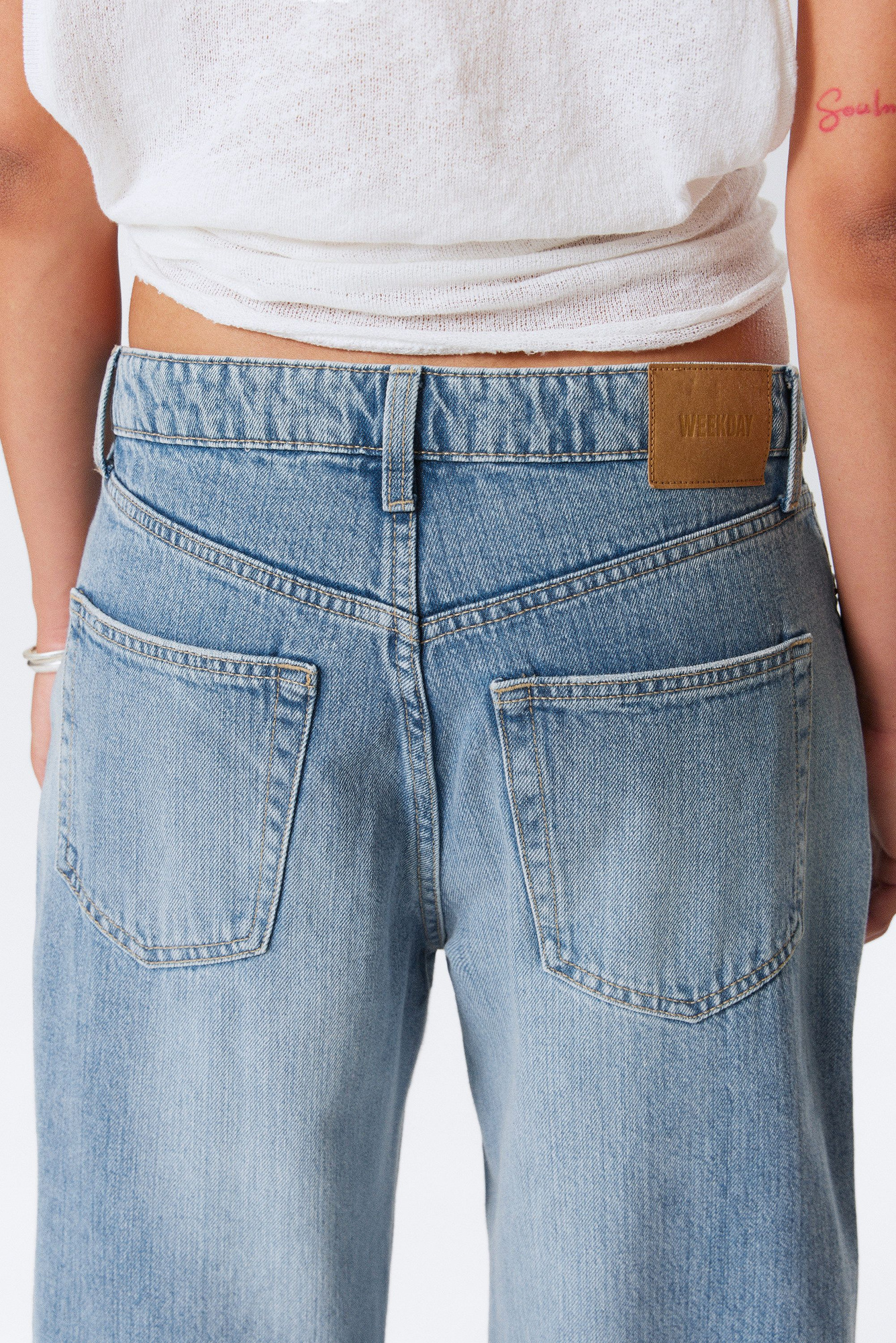 ★★ ★★ Women's High Rise Loose Fit Mid Blue De Women's Mid-Rise Wide Leg Slouchy Jeans - Future Collective