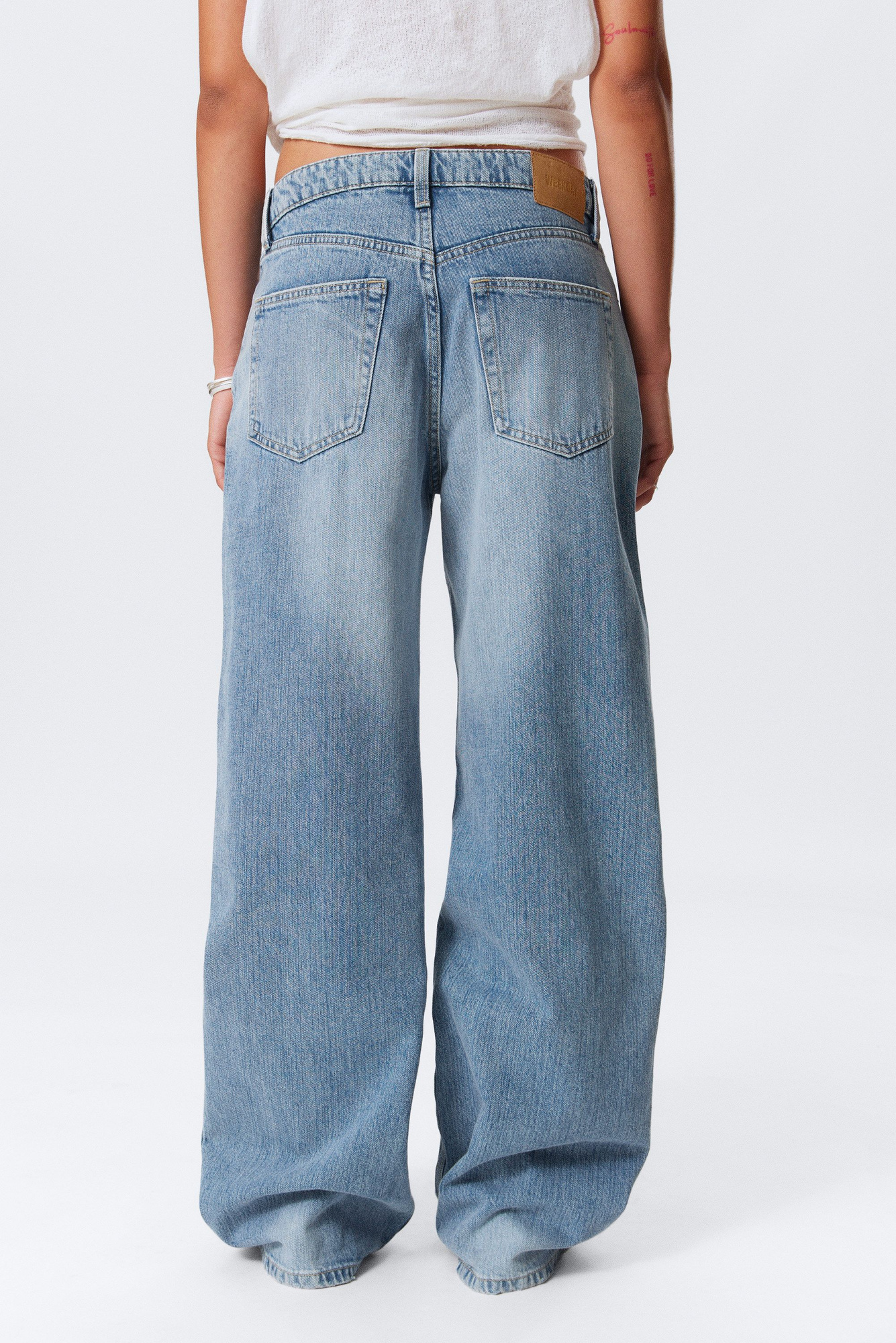 ★★ ★★ Women's High Rise Loose Fit Mid Blue De Women's Mid-Rise Wide Leg Slouchy Jeans - Future Collective