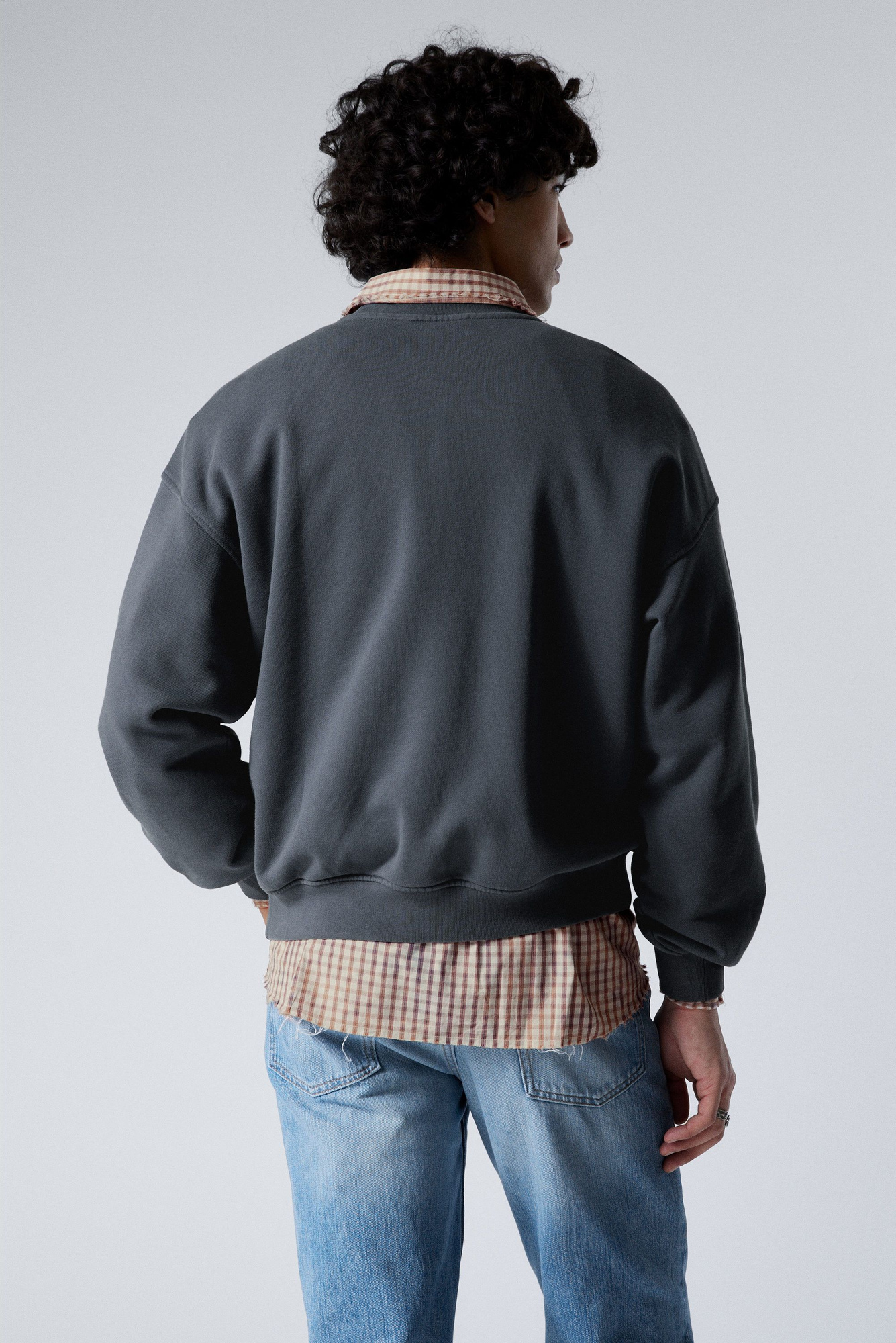 【SUNDAYOFFCLUB】Anthem Of The Jackal Heavy Terry Sweatshirt SUNDAYOFFCLUB : 선데이오프클럽] Anthem Of The Jackal Heavy