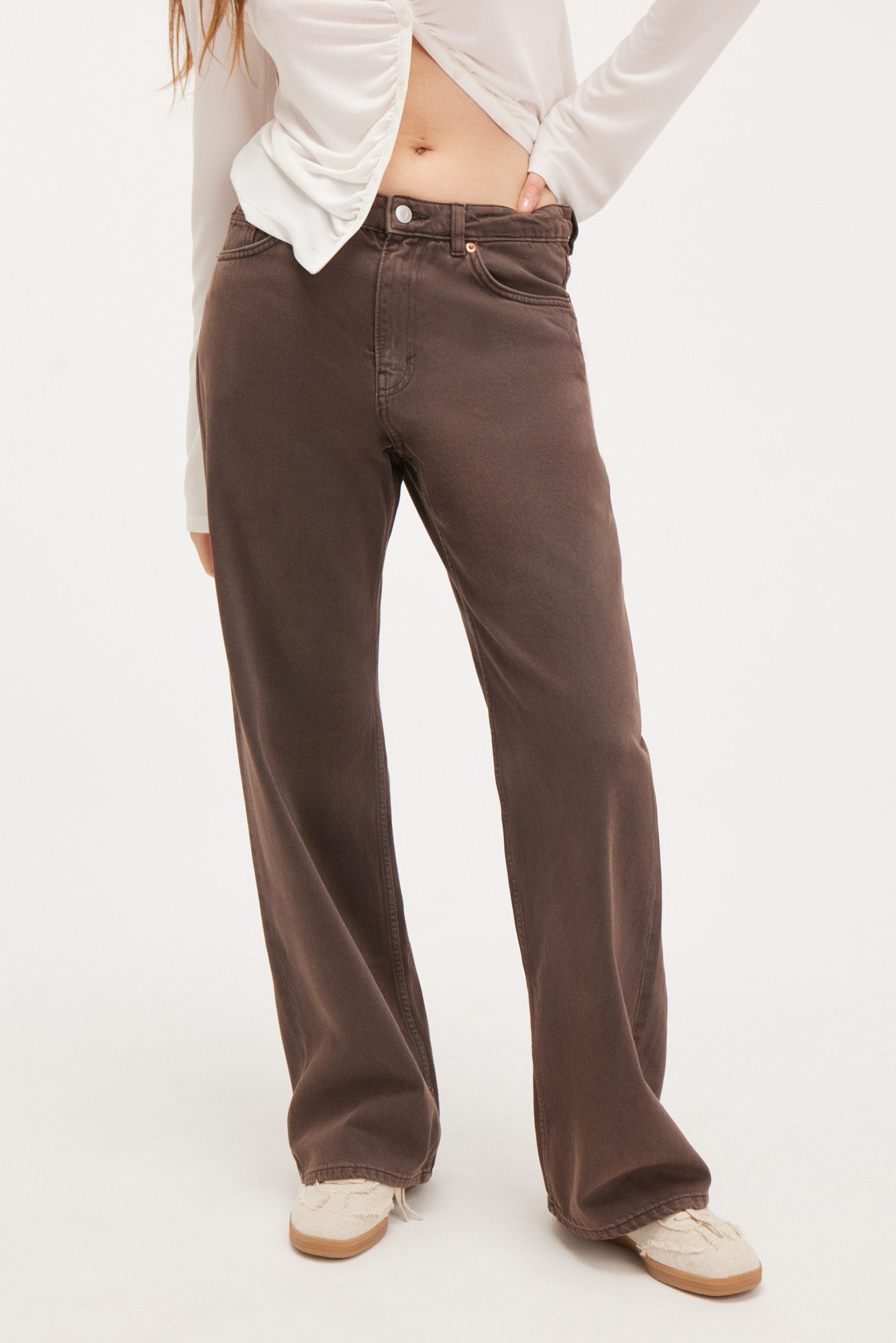naoki low loose jeans - Faded Brown | Monki WW
