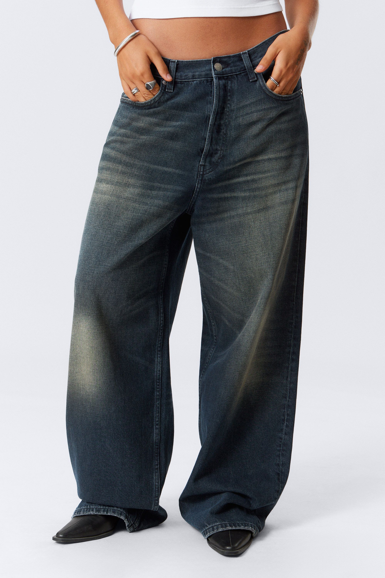 WEEKDAY◆デニム ASTRO LOOSE BAGGY LEG JEANS［Board Blue］ astro loose baggy leg jeans - Mine Blue - Medium Blue
