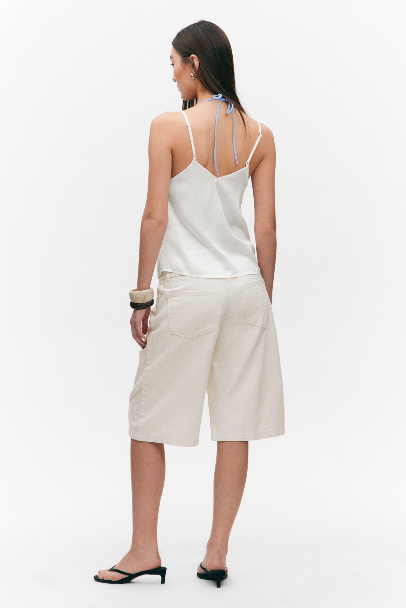 トップス Re:Camisole - White lace-trimmed satin camisole - White | Monki WW